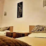 Discret & Restaurant 2*