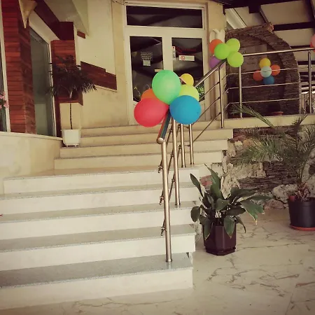 Discret & Restaurant Hotel