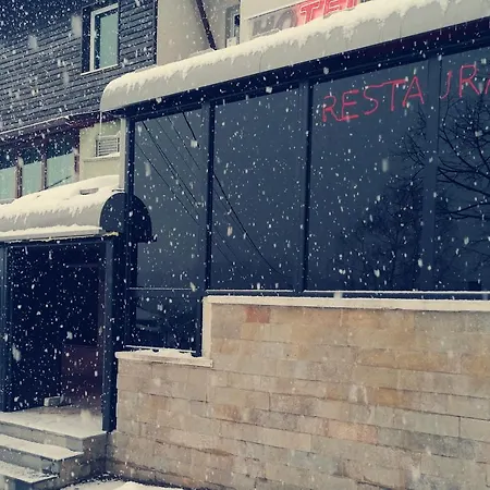 Discret & Restaurant 2* Vladaya