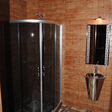 فندق Discret & Restaurant