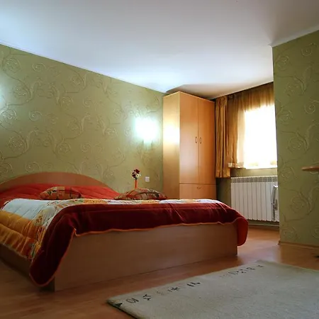 Hotel Discret & Restaurant