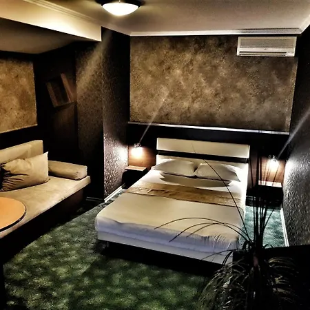 Discret & Restaurant Hotel 2*