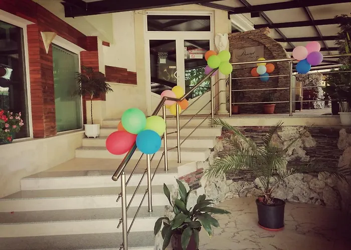 Discret & Restaurant Hotel Vladaya