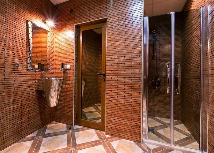 Discret & Restaurant 2* Vladaya