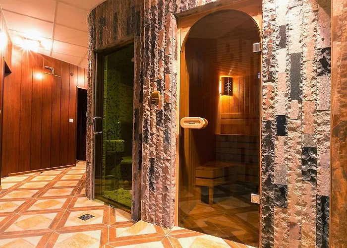 Discret & Restaurant Hotel Vladaya