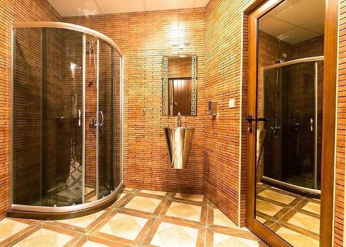 Hotel Discret & Restaurant 2*