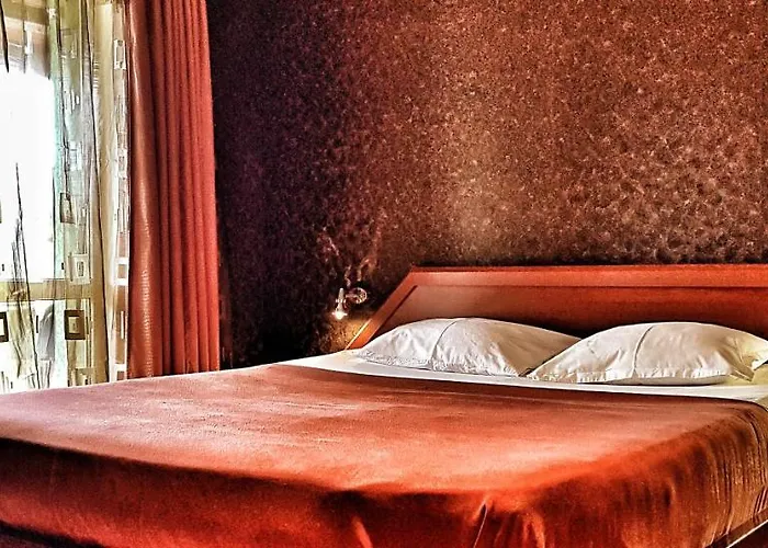 Hotel Discret & Restaurant Vladaya